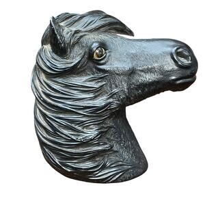 VINTAGE PLASTIC HORSE DECOR- 1966 FRASER ART- MADE IN ENGLAND black